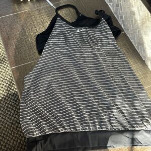Ladies Nike workout top or swim shirt with built-in bra size large